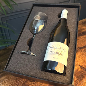 Luxury Wine Gift Set Includes Bottle & Personalised Wine Glass