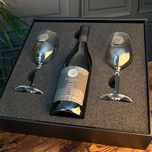 Luxury Wine Gift Set Includes Bottle & 2 Personalised Wine Glasses