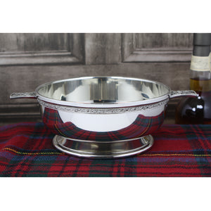 Bol à quaich en étain à manche en forme de nœud celtique de 6,5 pouces