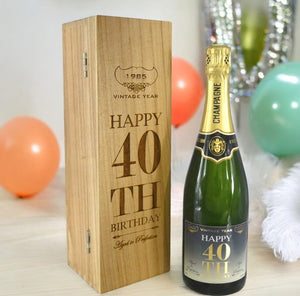 Cadeau de 40e anniversaire pour lui ou elle Bouteille de champagne personnalisée de 75 cl présentée dans une boîte en bois gravée.