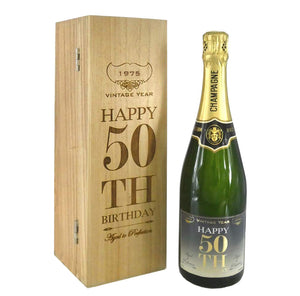 Cadeau de 50e anniversaire pour lui ou elle Bouteille de champagne personnalisée de 75 cl présentée dans une boîte en bois gravée.