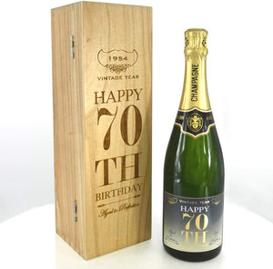 Cadeau d'anniversaire de 70 ans pour lui ou elle Bouteille de champagne personnalisée de 75 cl présentée dans une boîte en bois gravée.