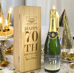 Cadeau d'anniversaire de 70 ans pour lui ou elle Bouteille de champagne personnalisée de 75 cl présentée dans une boîte en bois gravée.