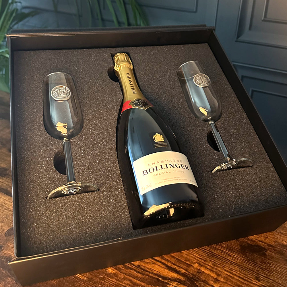 Luxury Champagne Gift Set Includes Bottle & 2 Personalised Champagne Flutes