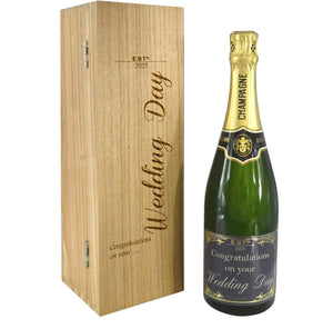 Cadeau de mariage pour les couples Bouteille de champagne personnalisée de 75 cl présentée dans un coffret en bois gravé