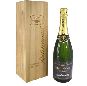Cadeau de départ à la retraite Bouteille de champagne personnalisée de 75cl présentée dans un coffret en bois gravé