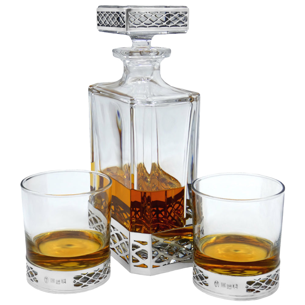 Uisge Beatha 650ml Whisky, Wine &amp; Spirits Decanter Gift Set Includes 2x 11oz Uisge Beatha Pewter Tumblers
