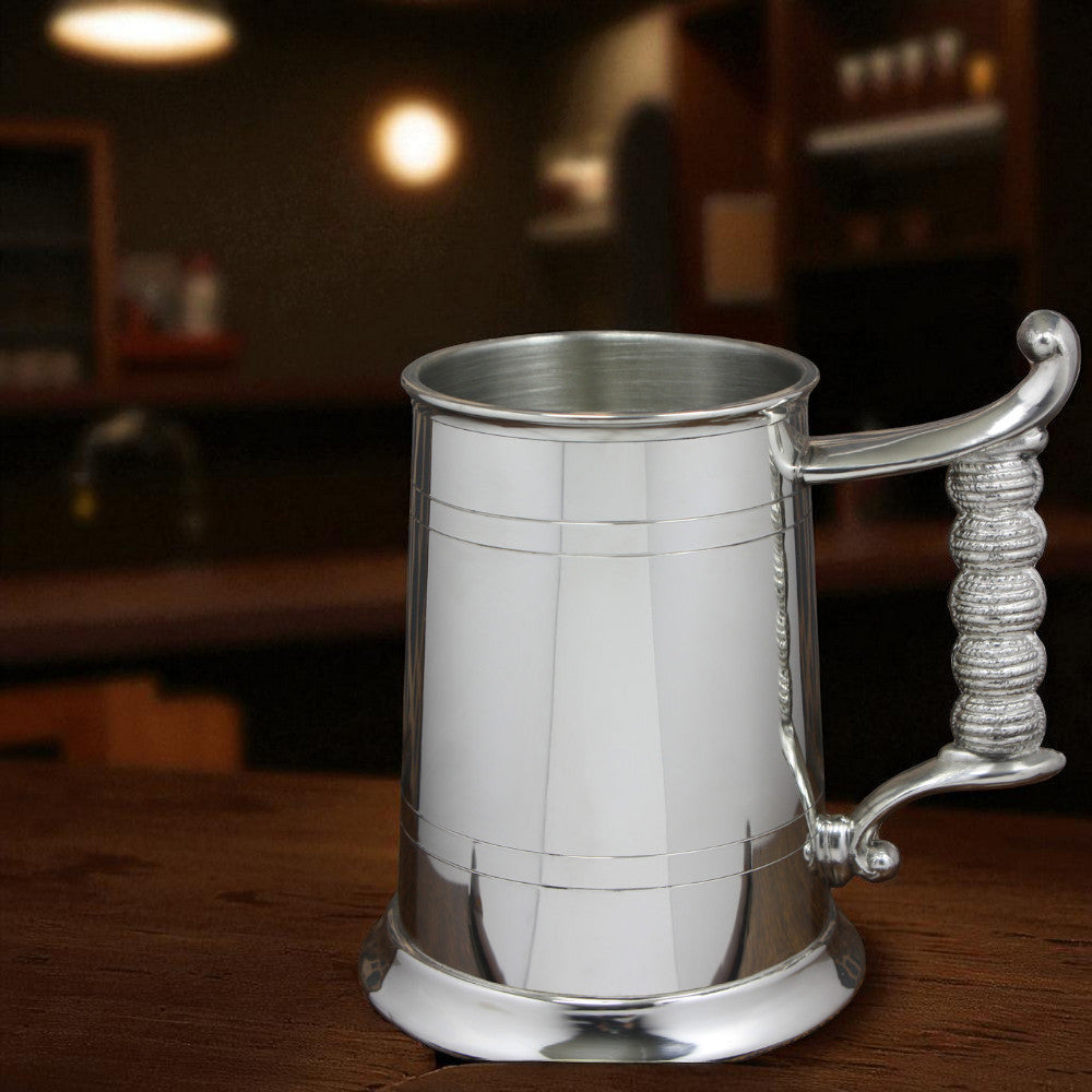 Chope de bière en étain classique 1 pinte avec poignée en corde