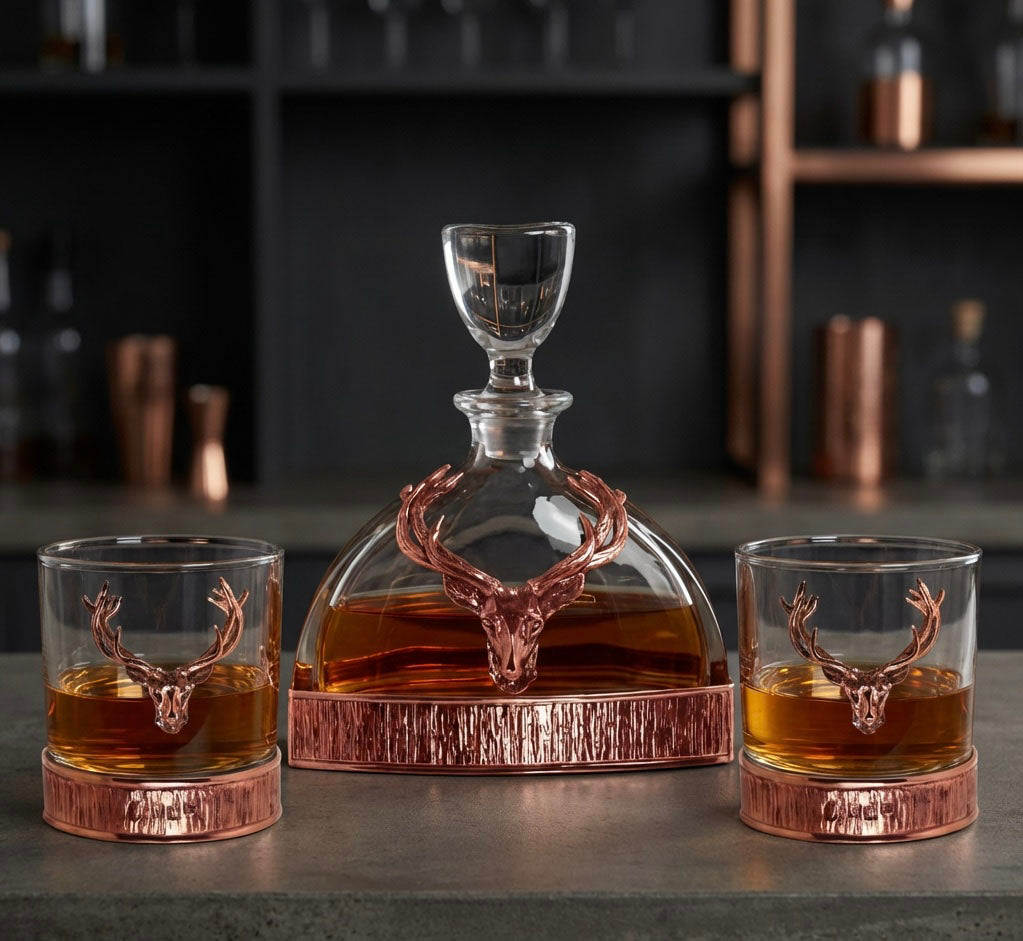 Majestic 570ml Whisky, Wine &amp; Spirits Copper Stag Crystal Decanter Gift Set Includes 2x 11oz Stag Copper Tumblers - GSET13