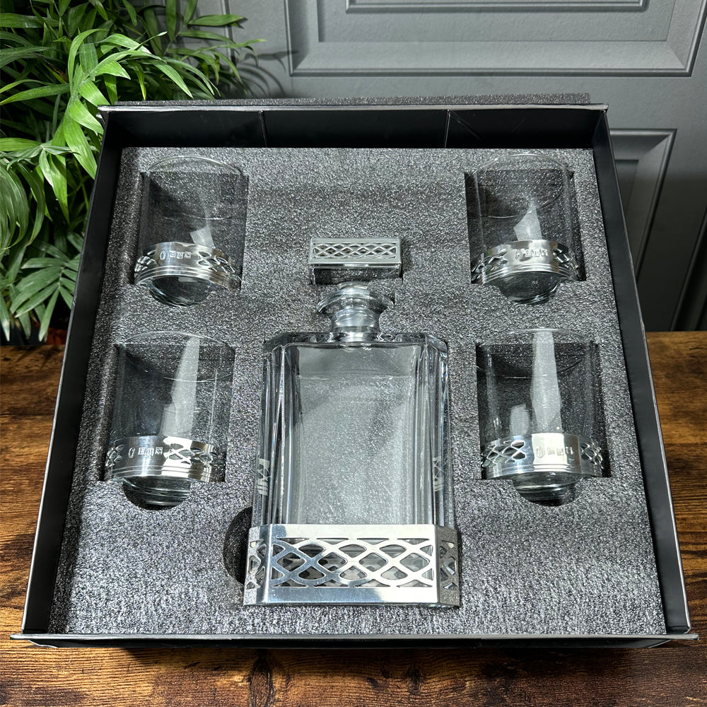 Uisge Beatha 650ml Whisky, Wine &amp; Spirits Decanter Gift Set Includes 4x 11oz Uisge Beatha Pewter Tumblers