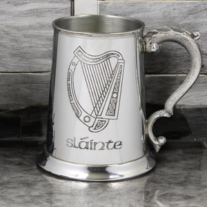 1 Pint Zinn Bierkrug Tankard mit Slainte Irish Harp Design