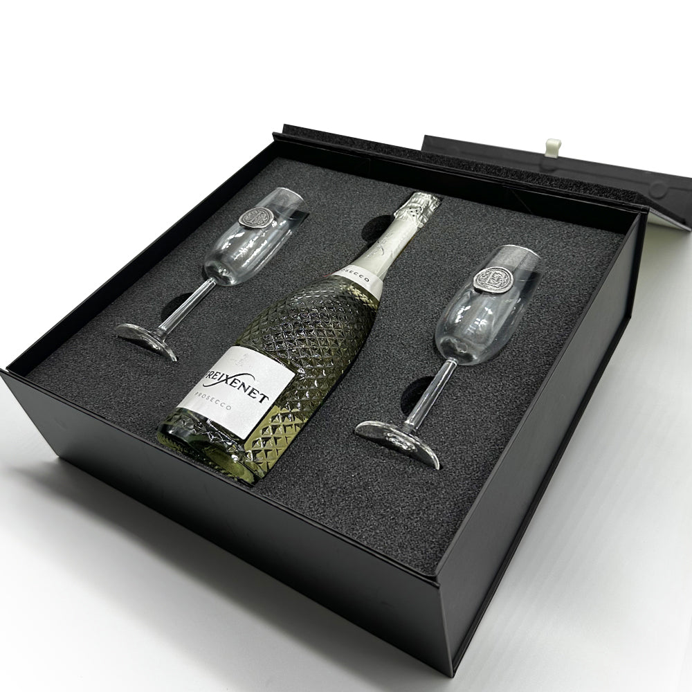Luxury Prosecco Gift Set Includes Bottle & 2 Personalised Flutes