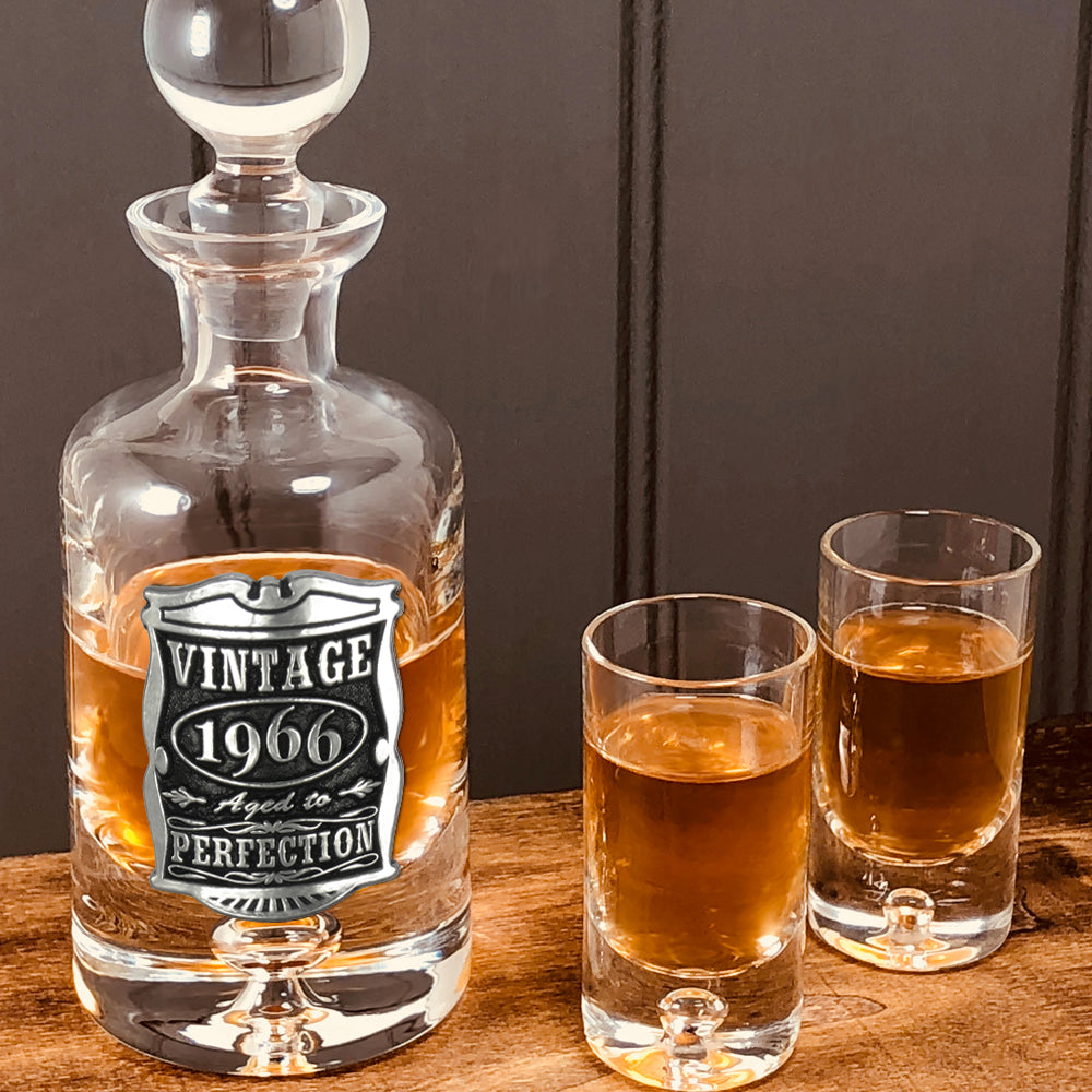 Cadeau pour le 60ème anniversaire de la naissance ou de la naissance d'un enfant 1962 Vintage Years Pewter &amp;amp; Crystal Mini Decanter Set With Shot Glasses