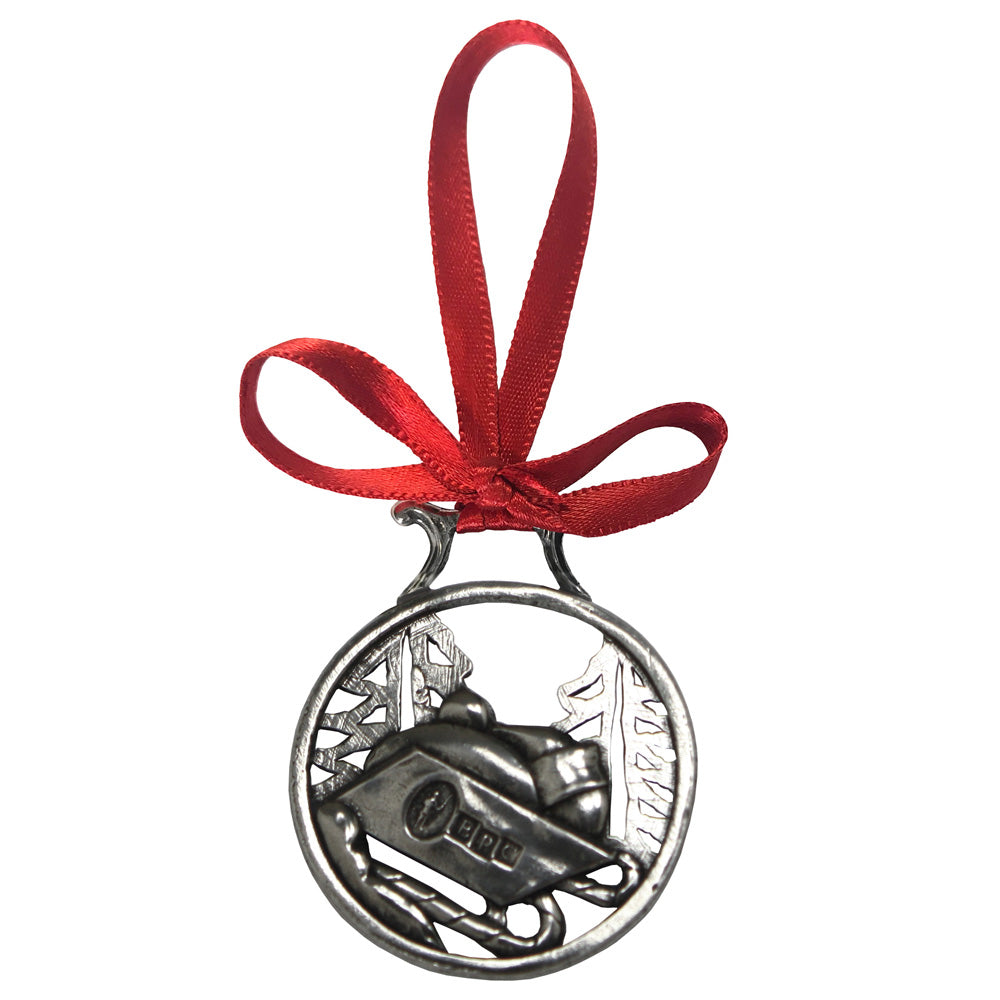 Pupazzo di neve che slitta sull&#39;albero di Natale Ornamento in peltro Decorazione con ghiera