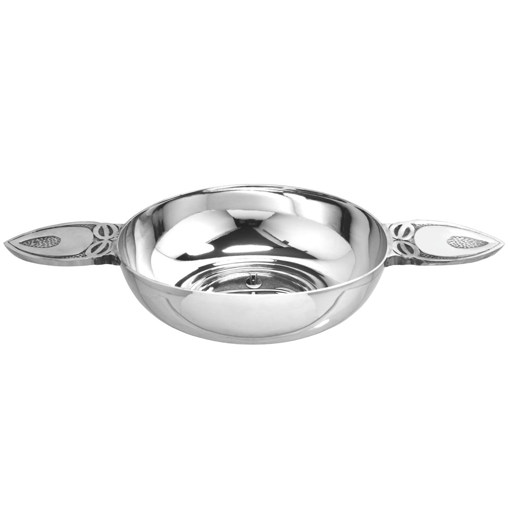 Charles Rennie Mackintosh Bol à quaich en étain