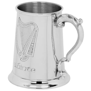Chope de bière en étain de 1 pinte avec motif de harpe irlandaise slainte