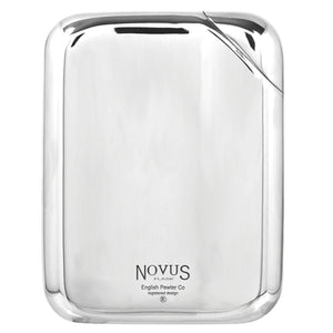 Flasque de poche Novus en étain avec étui en cuir véritable