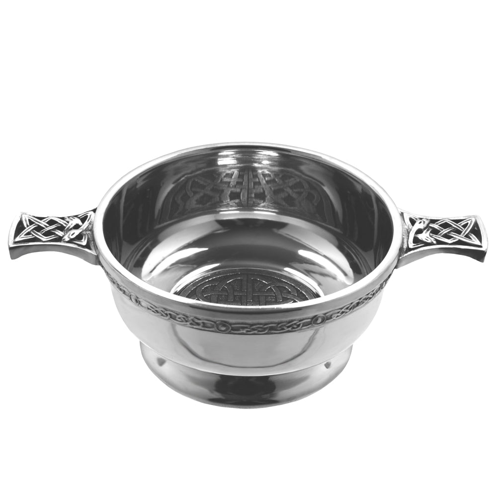 3.5 Inch Celtic Knot Handle Pewter Quaich Bowl con Badge