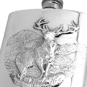 Flasque de poche 6 oz en étain avec motif de cerf des Highlands en relief