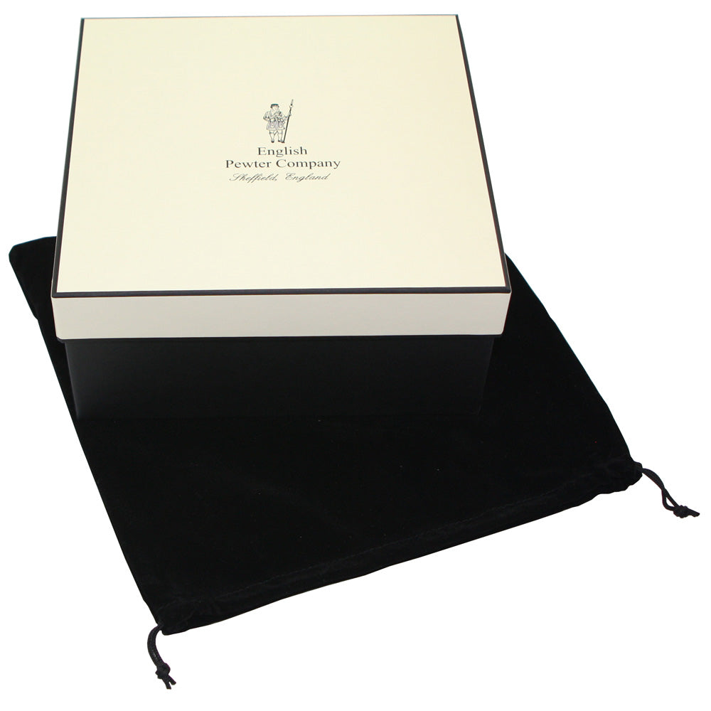 Ciotola da portata in peltro con testa di cervo